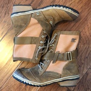 Sorel slimboot lace up size 8